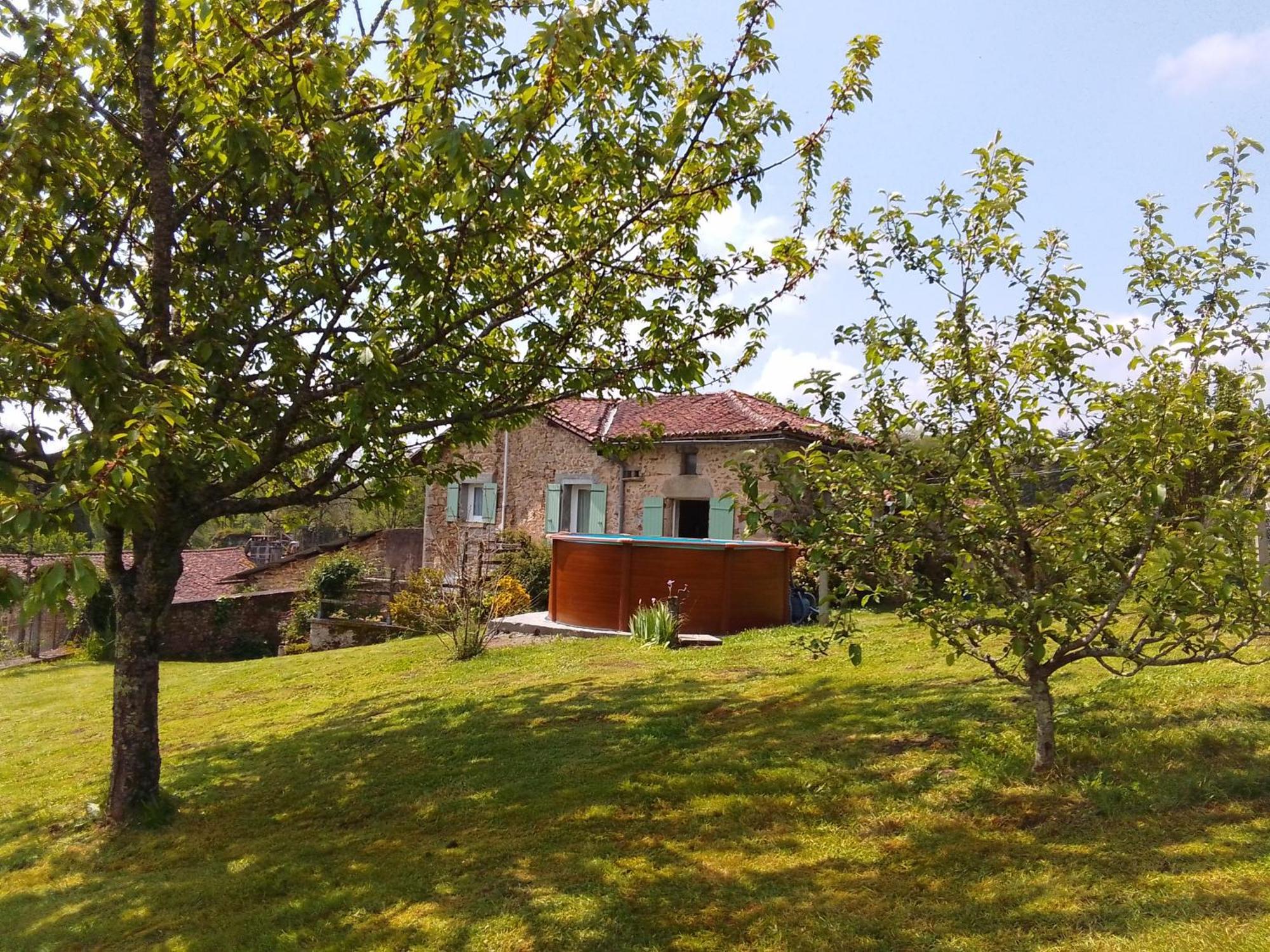 Cottage By The Chateau With Pool In National Parc Les Salles-Lavauguyon Exterior foto